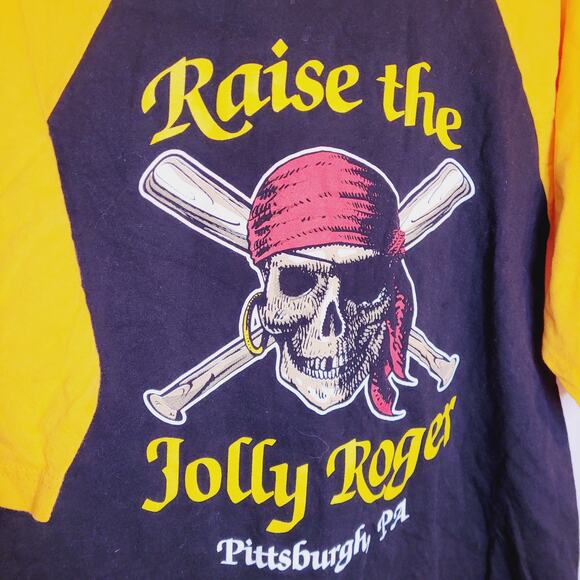 Jolly Roger raglan sleeve black and gold tshirt - Picture 2 of 6